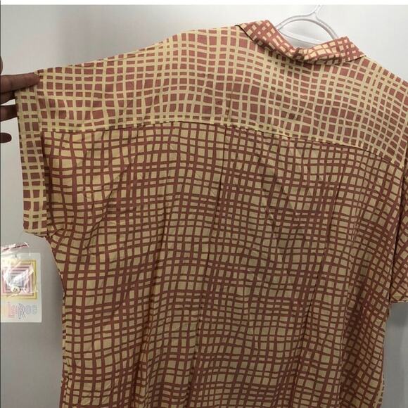 Lularoe Amy mauve cream button cropped top oversized boxy back to school - Picture 4 of 5